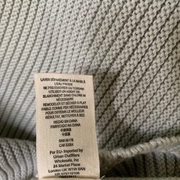 Free People Sweater NWOT - Picture 5 of 7